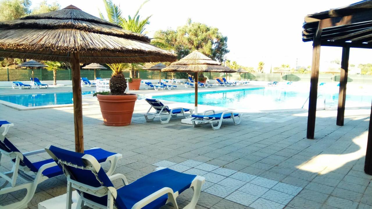 Apartament 603 *